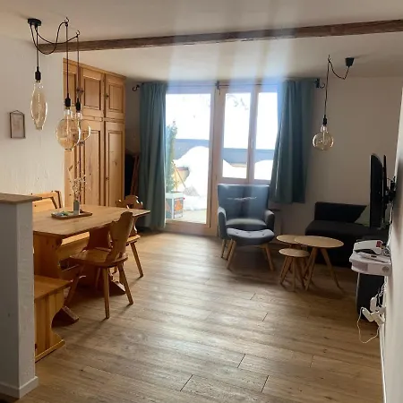 In Den Bergen Mit Grosser Terrasse *