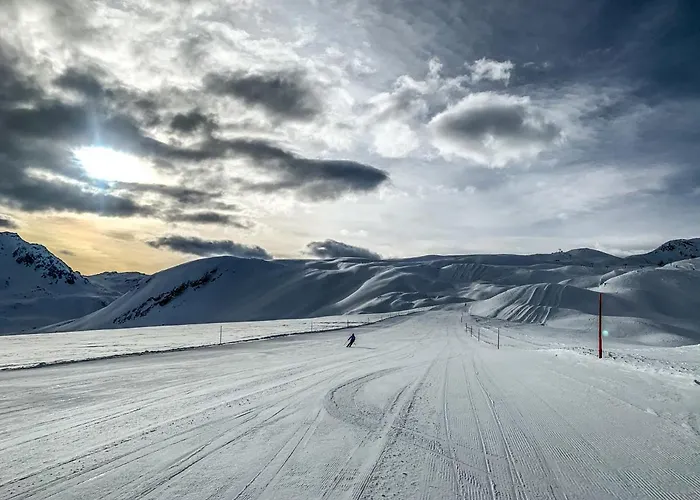 In Den Bergen Mit Grosser Terrasse