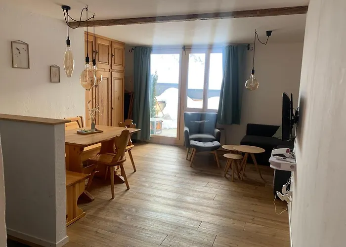 In Den Bergen Mit Grosser Terrasse *